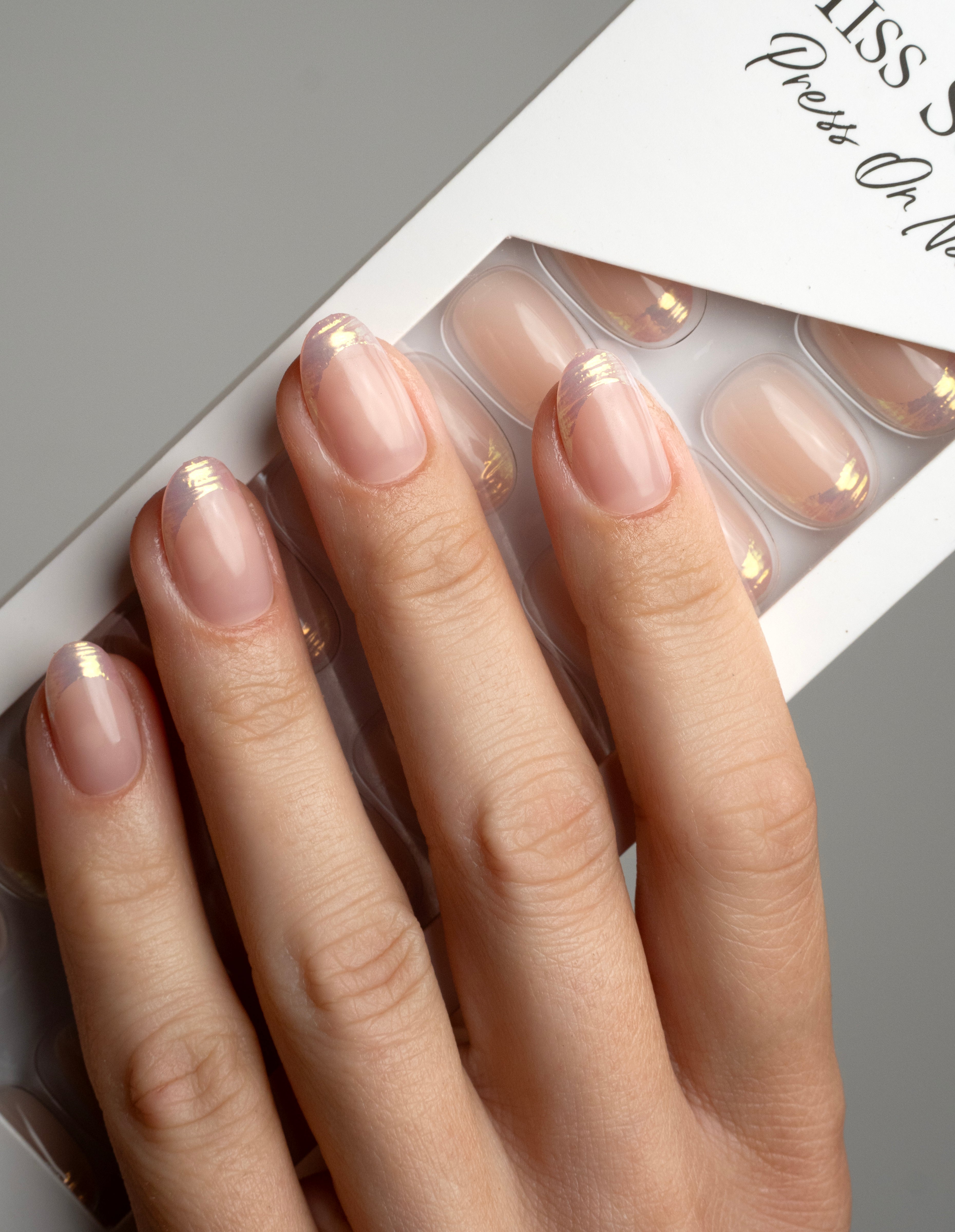 Golden Tips Press On Nails Short Round